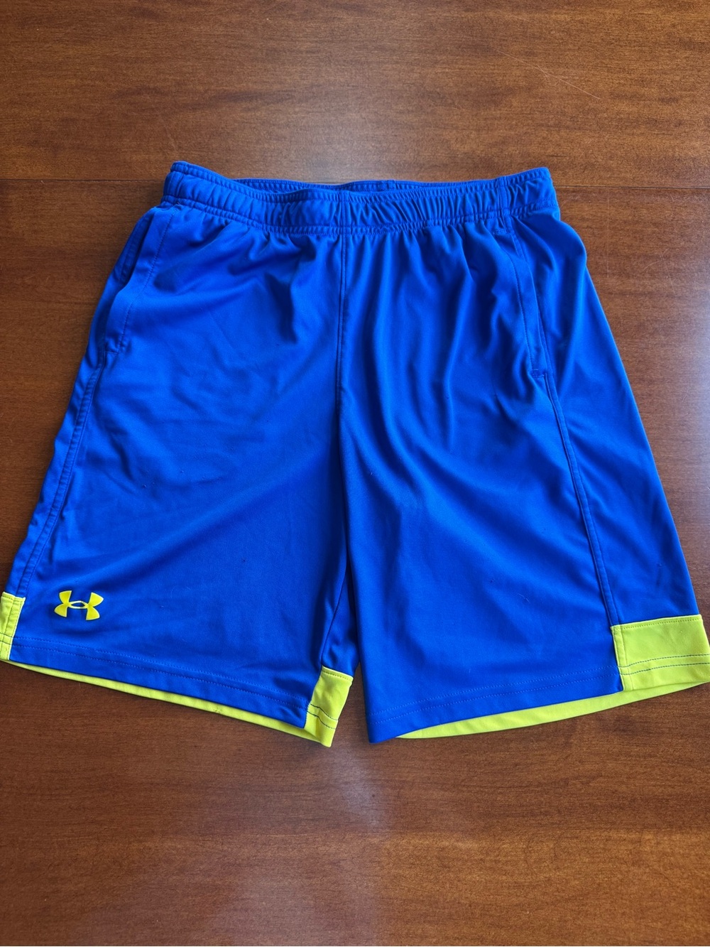 Under Armour Boys YXL Blue Neon Yellow Loose Athletic Basketball Shorts